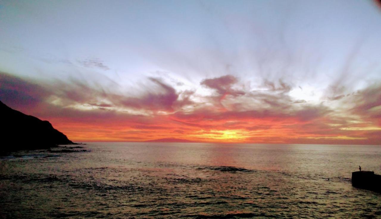 Sunset In The Atlantic Apartamentos Playa De Alojera Vallehermoso Exterior photo